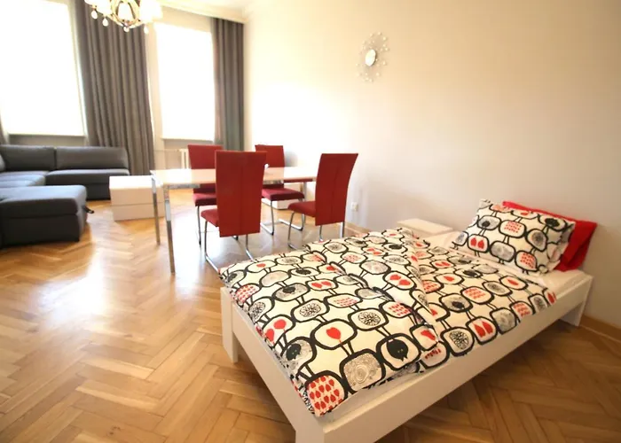 Happy Estate - Rynek