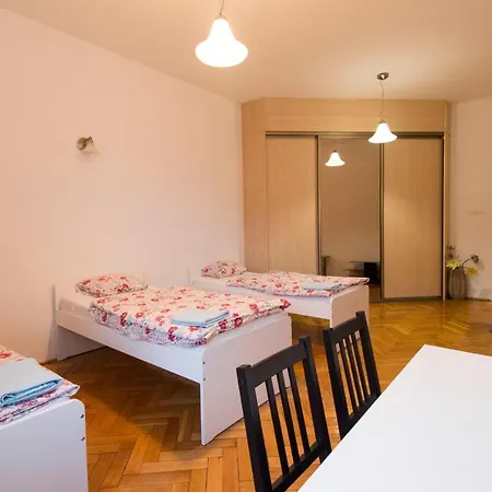 Happy Estate - Rynek